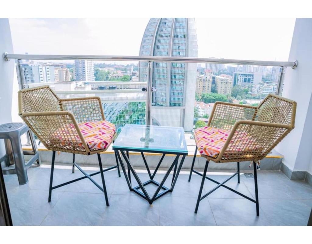 Charming Studio at Goldpark Kilimani, Yaya Centre - Tap to explore photos