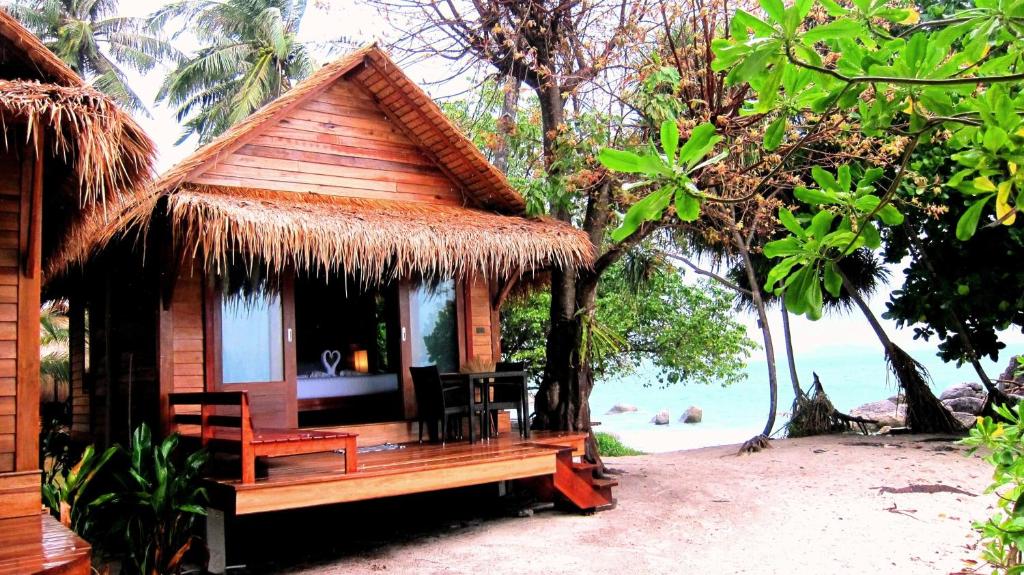 Номер (Бунгало - С видом на пляж), Ten Moons Lipe Resort