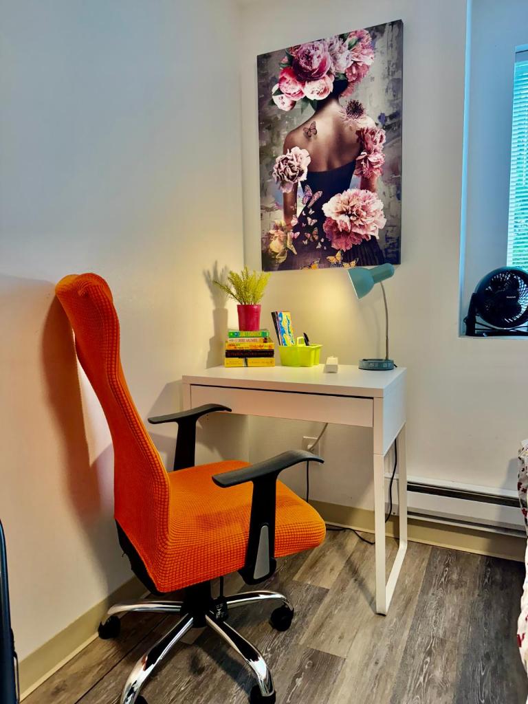 Micro Studio Apartment in University District- 10 mins walk to University of WA - Tap to explore photos