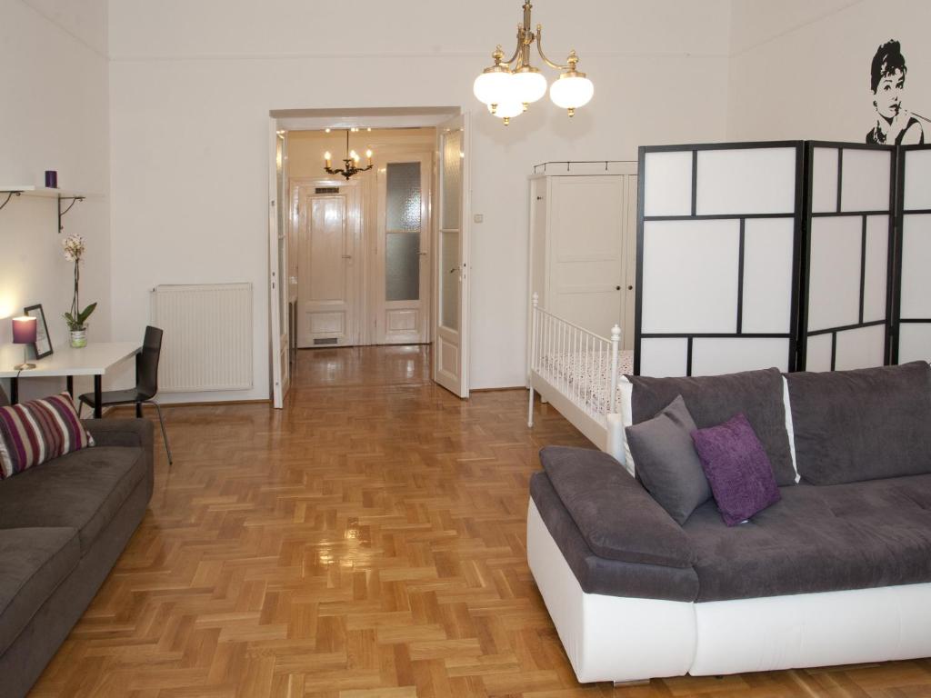 Alice Apartment photo 3