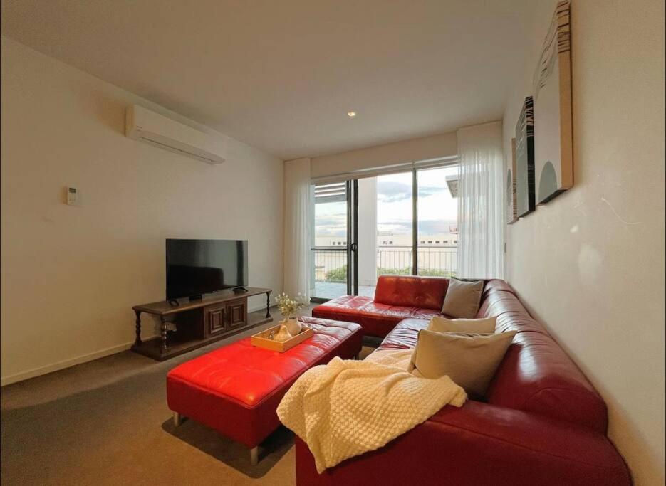 GW24-1 BATH 2 BR at The Glen with FREE Parking and Balcony photo 3