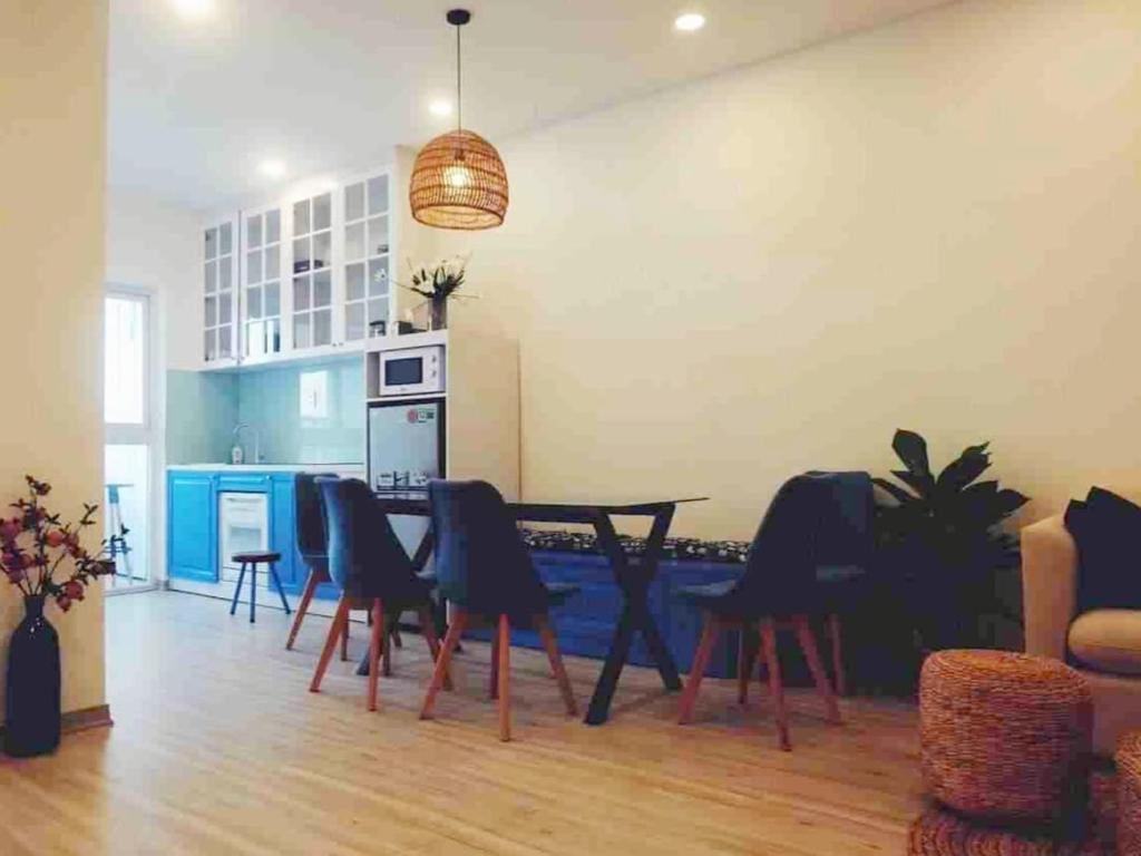 Sunrise from bed NhaTrang apt