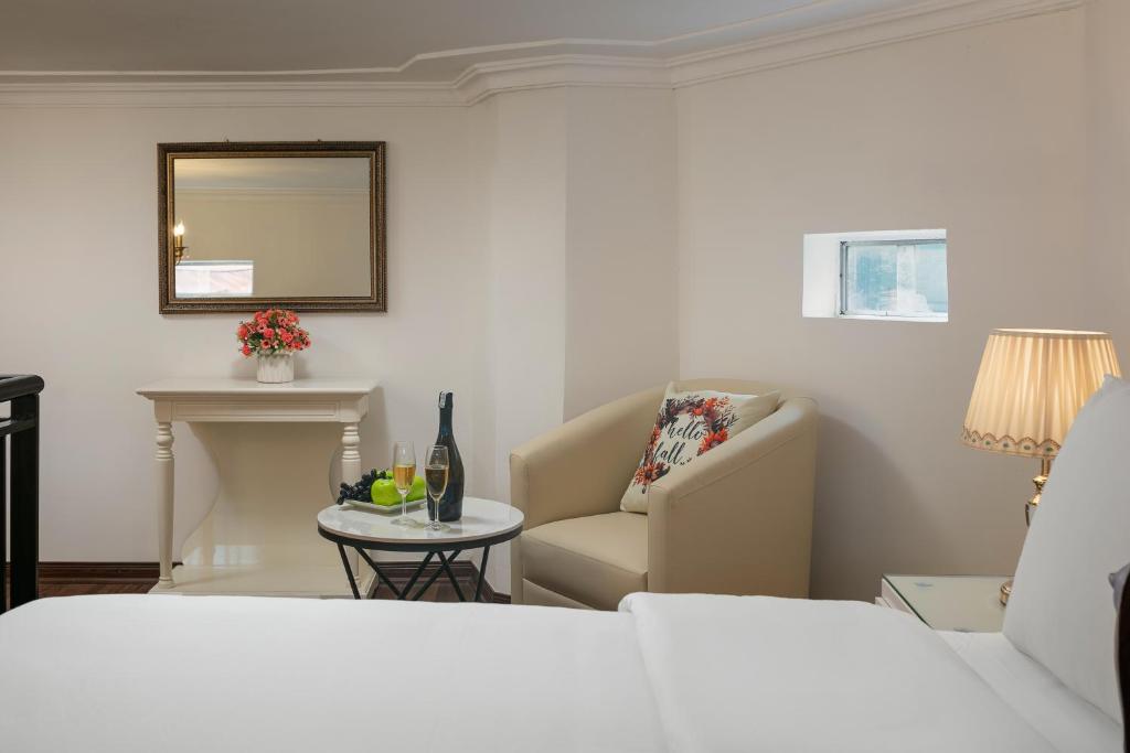 TrangTrang Luxury Hotel