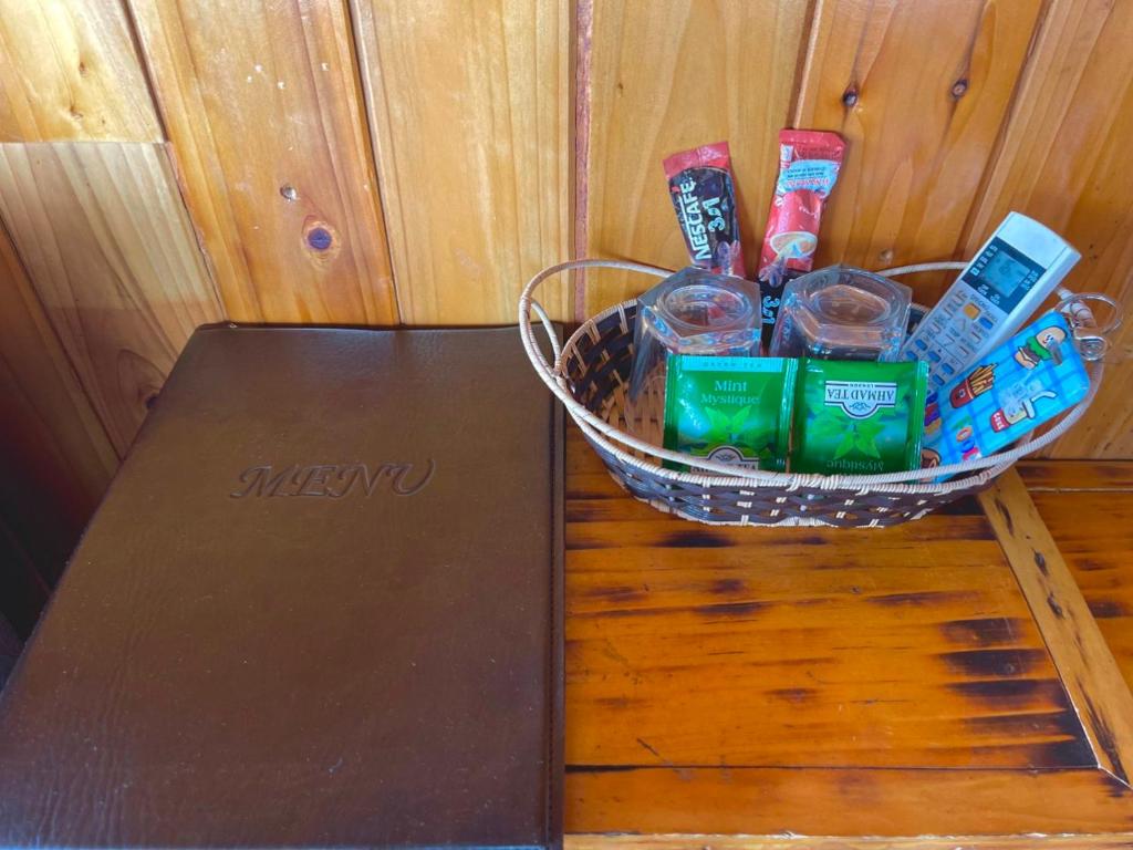 VALLEY VIEW COFFEE & STAY