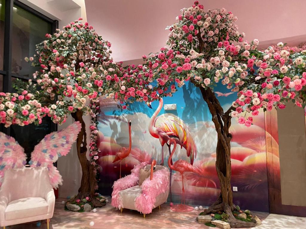 IB708 FLAMINGO Hai Tien