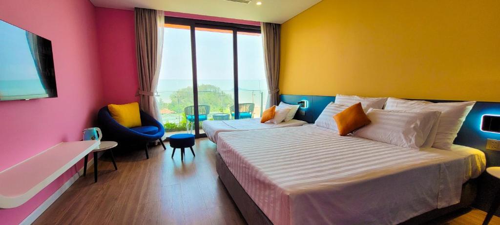 IB708 FLAMINGO Hai Tien