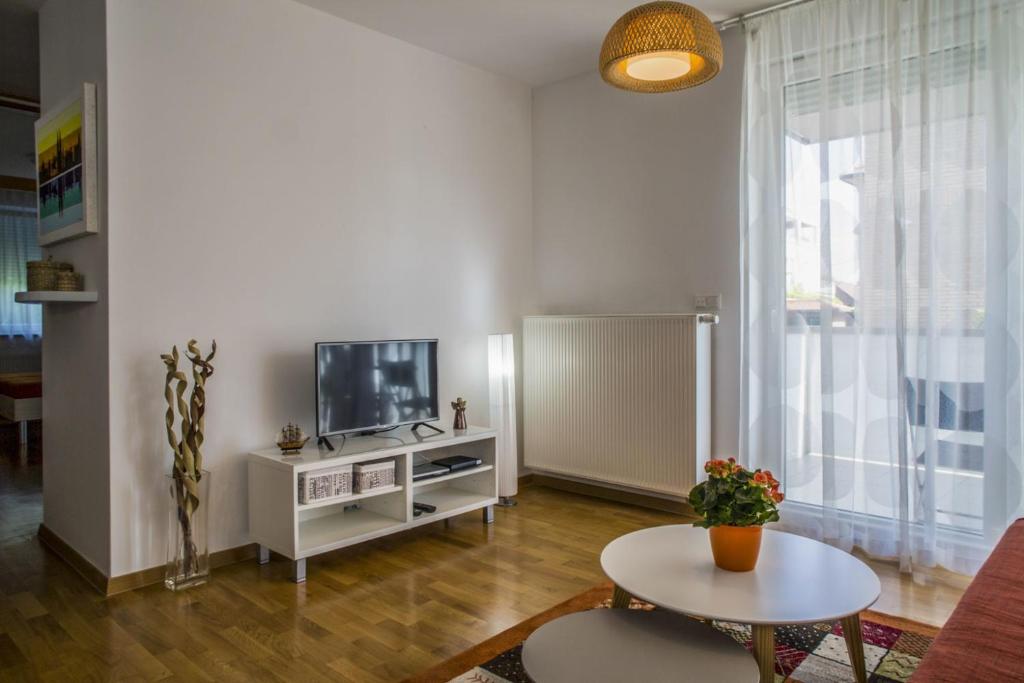 Lakeside Jarun Apartment photo 4