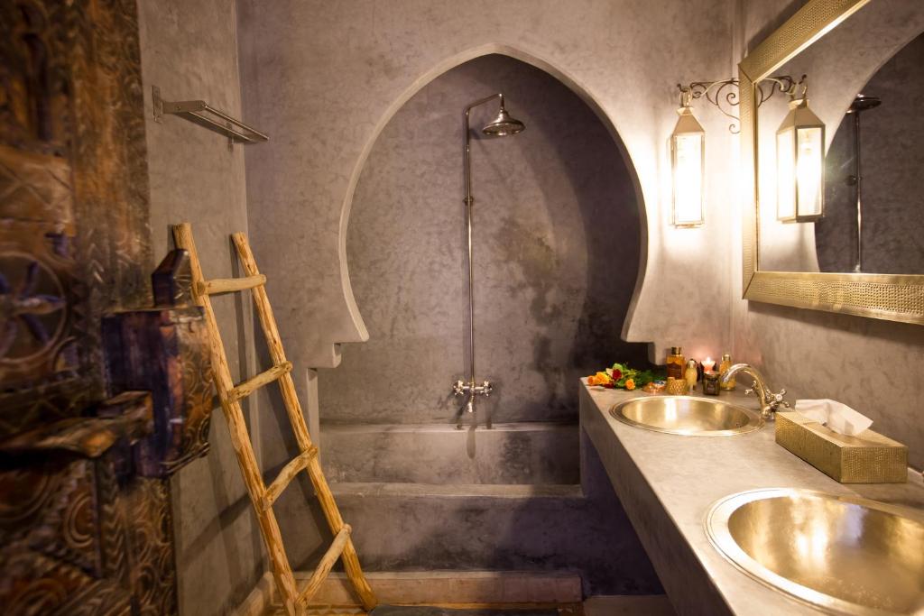 Трехместный (Трехместный номер с собственной ванной комнатой), Riad Farhan