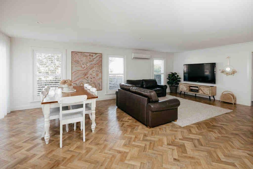 Cosy Country Cottage photo 2