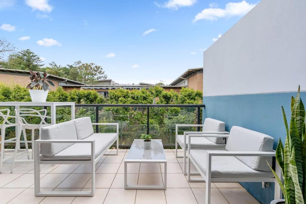 Chic Brookvale Unit-Big Balcony! photo 4