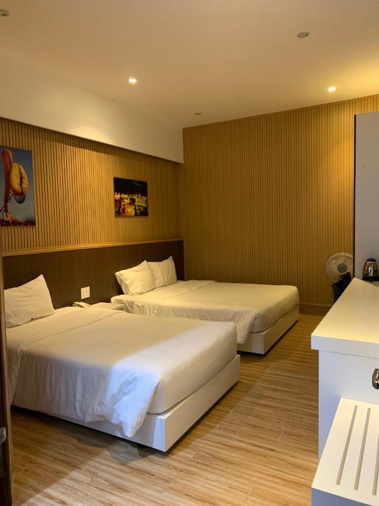 KHÁCH SẠN ĐẠT THỊNH