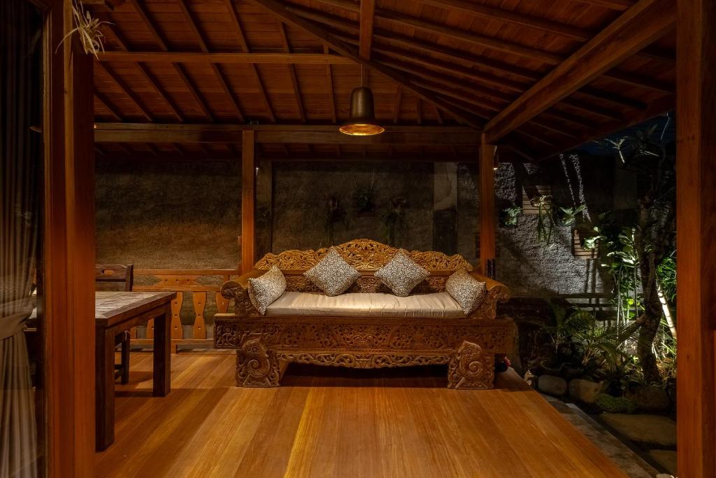 Ithaca Ubud Villa - Tap to explore photos
