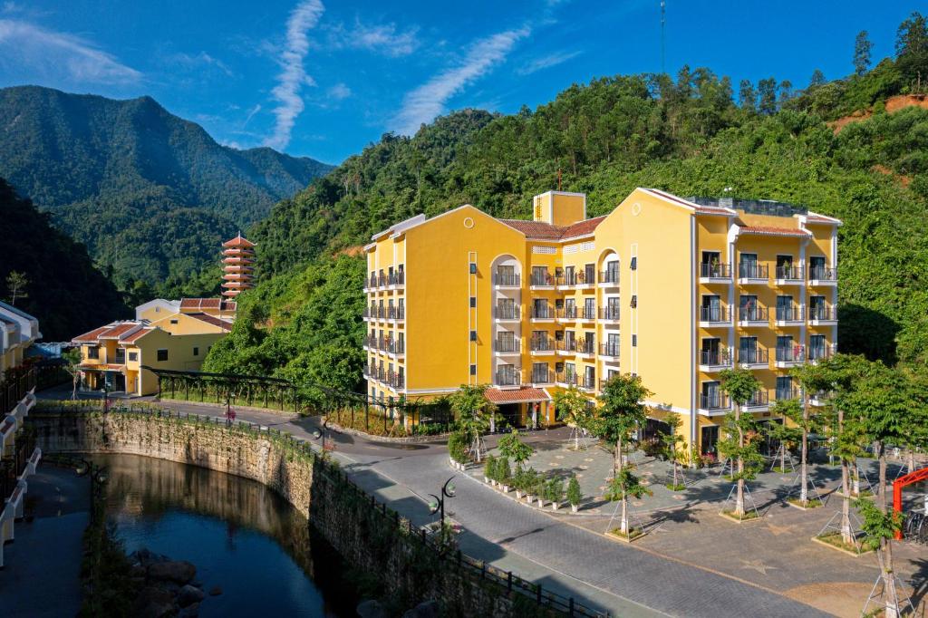 Khu Du Lịch Sinh Thái Cổng Trời Đông Giang