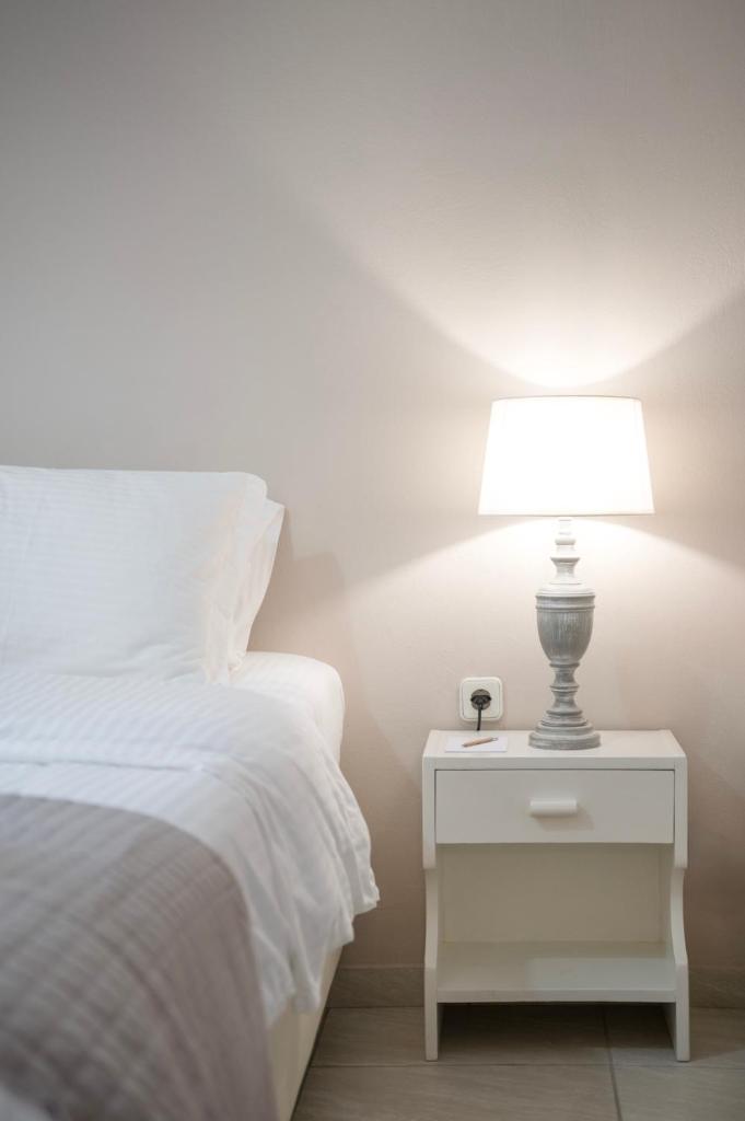 Avra Room Type - Triple Room with Terrace