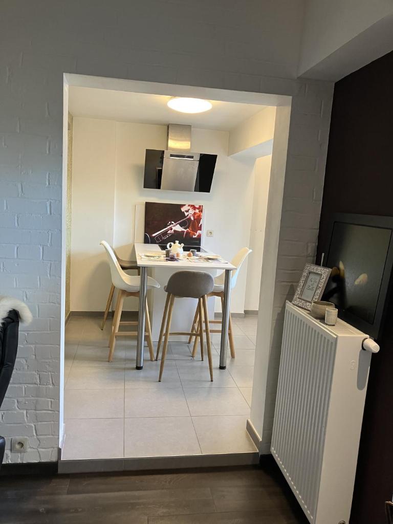 Cosy Nest - Studio de luxe avec canapé-lit, terrasse et parking privé photo 4