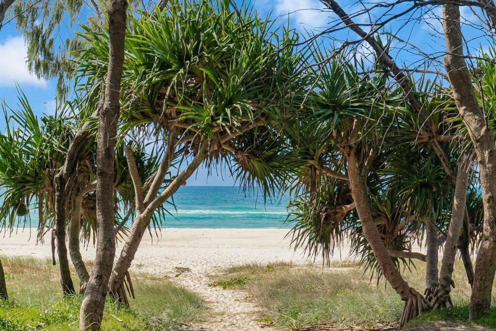 Beachside Bliss on Marine - 3BR Apartment by uHoliday photo 3