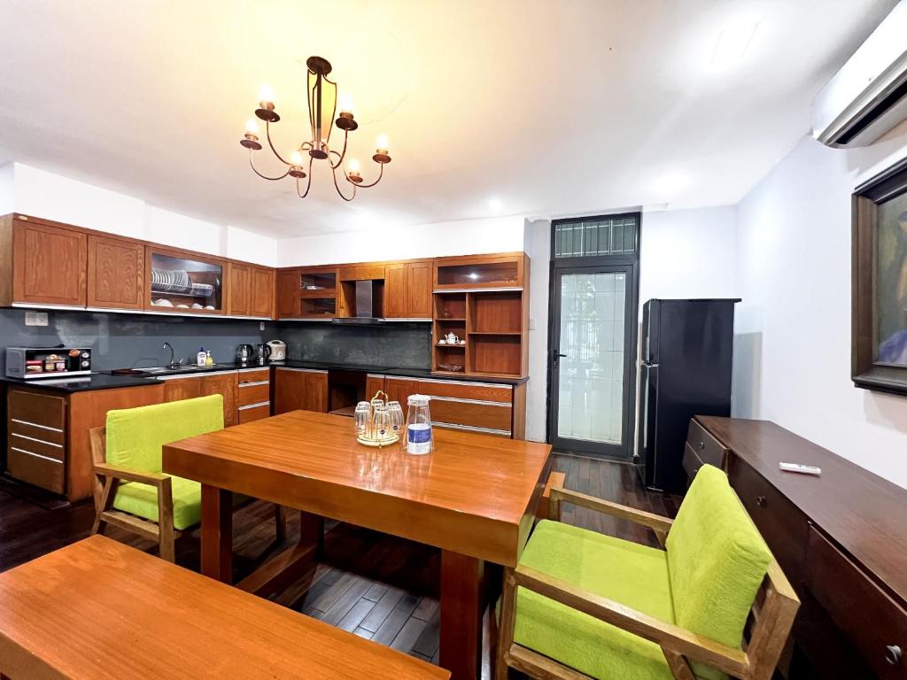 BAU VILLAS 4BR - 5' walk to My Khe Beach