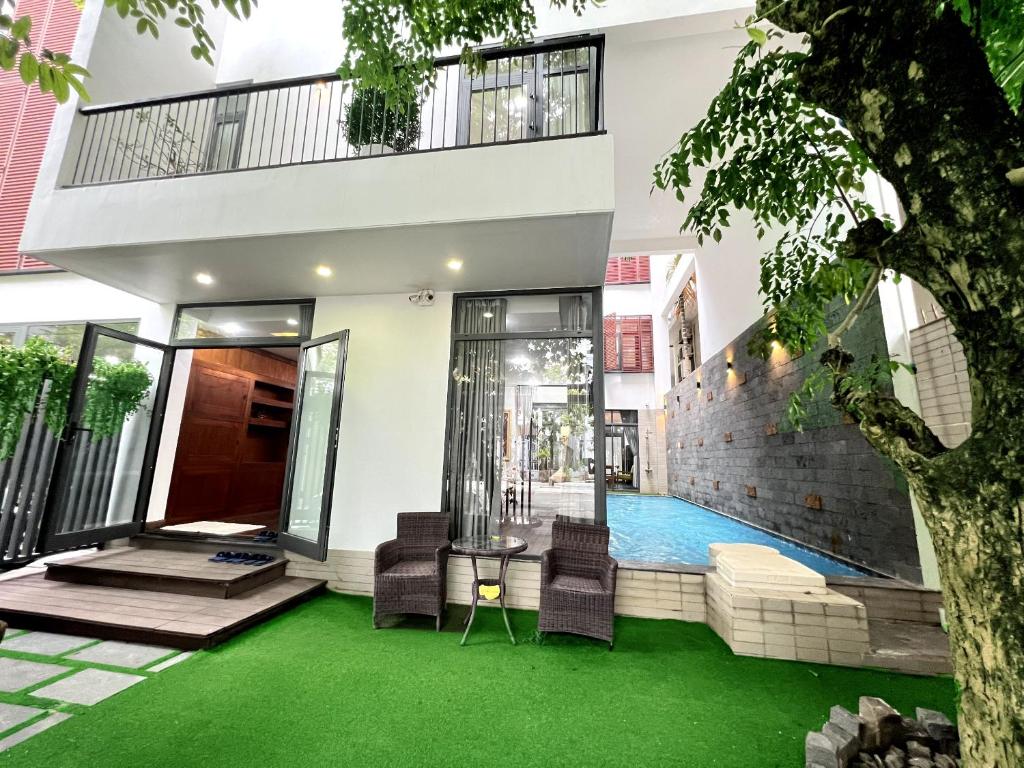 BAU VILLAS 4BR - 5' walk to My Khe Beach