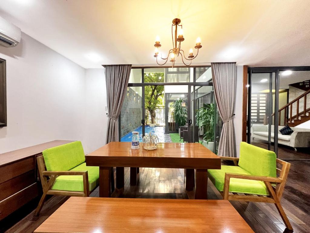 BAU VILLAS 4BR - 5' walk to My Khe Beach