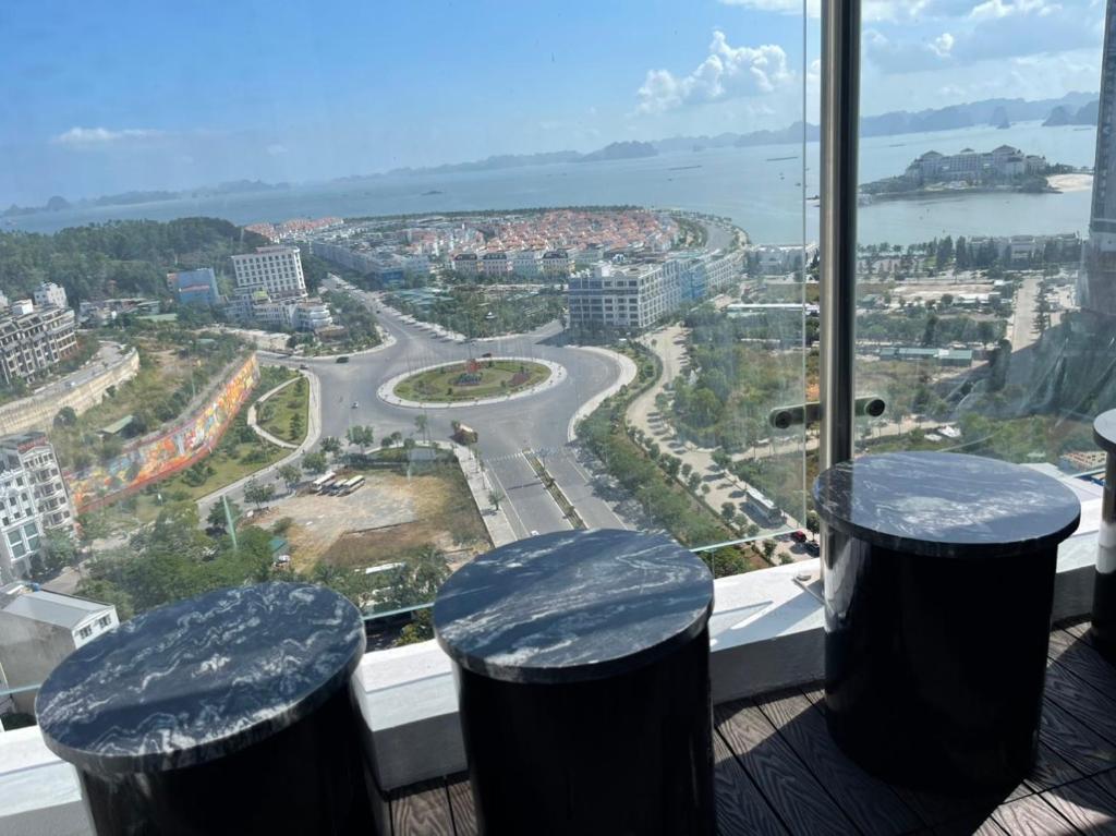 Very nice 3 bedroom apartment in Ha Long