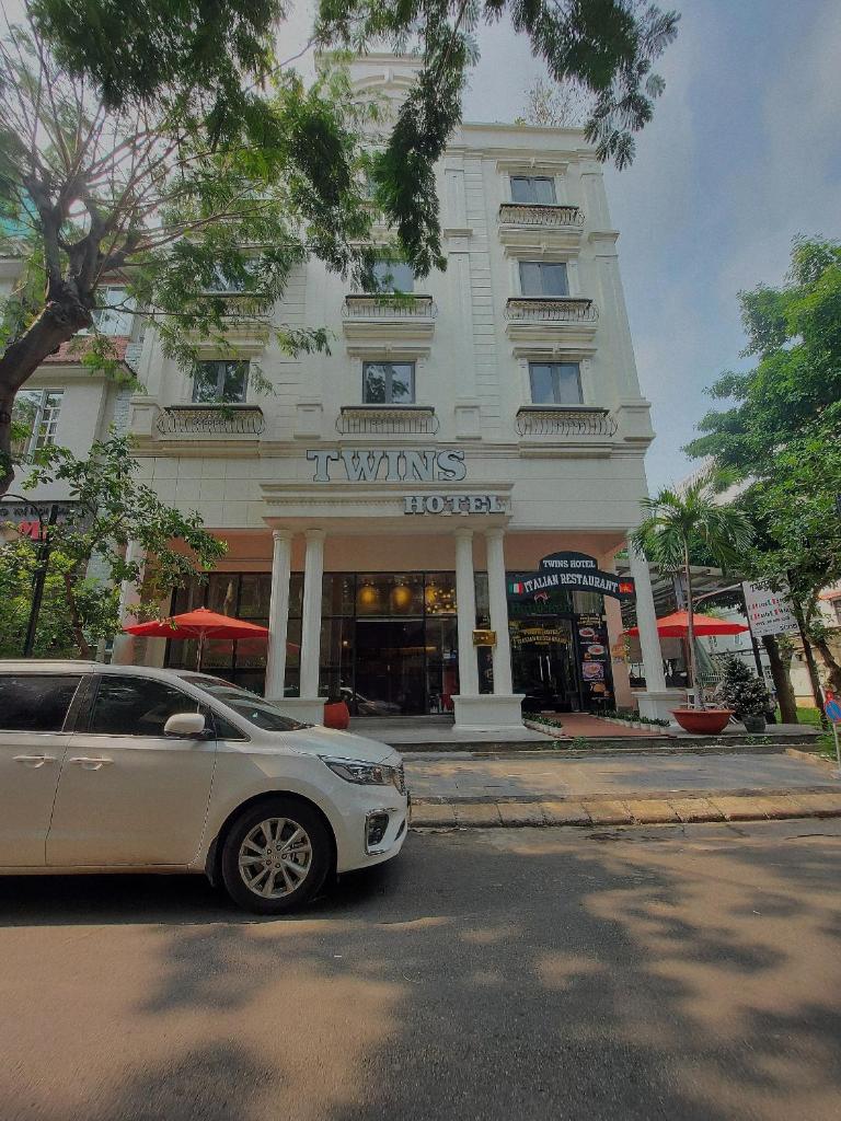 Twins Hotel