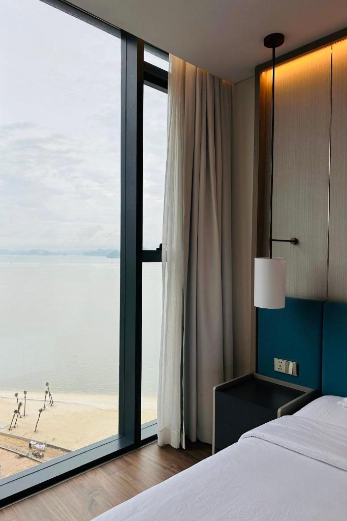 Amhome The Atlantis Ha long Sea View
