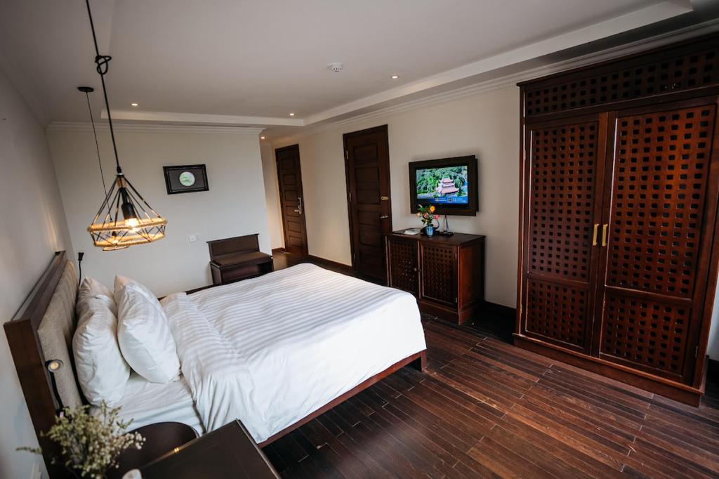 Paradise Soc Son Resort