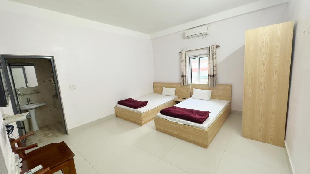 Khách sạn Quý Anh