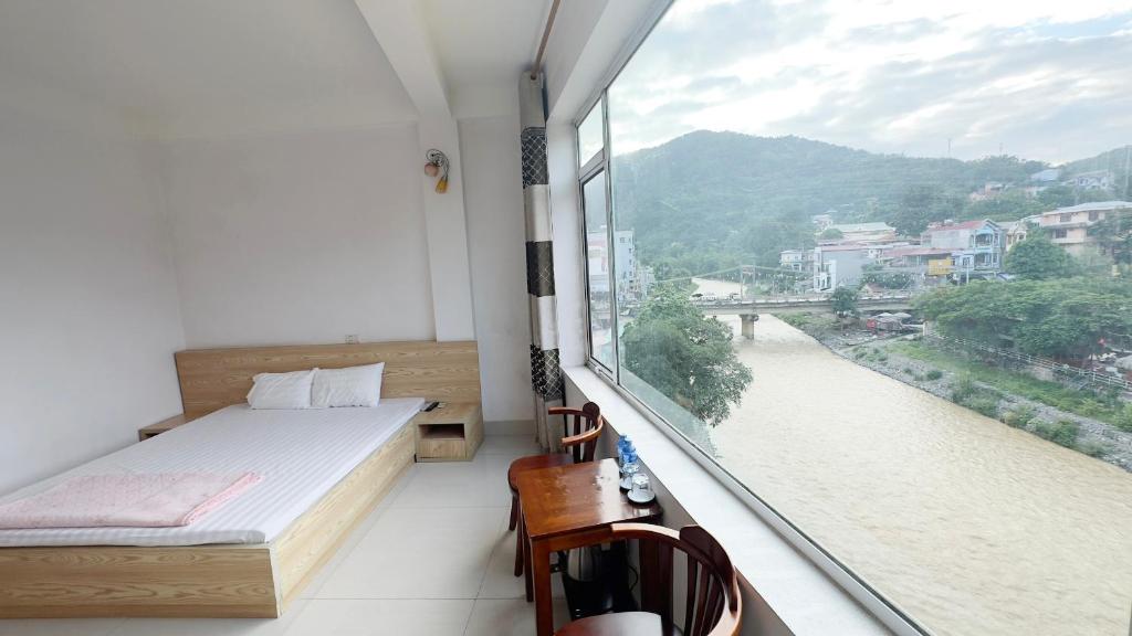 Khách sạn Quý Anh