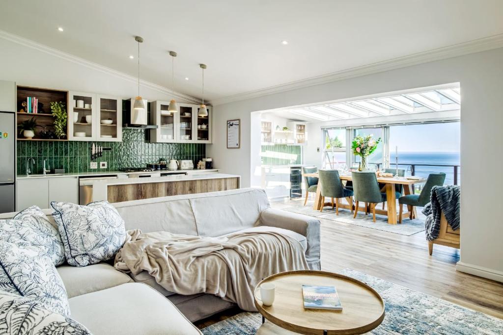 Horak Penthouse - Tap to explore photos