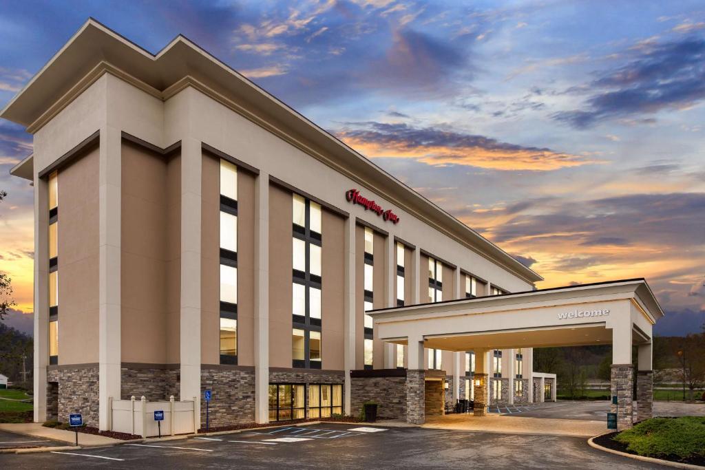 Hampton Inn Bridgeport/Clarksburg image