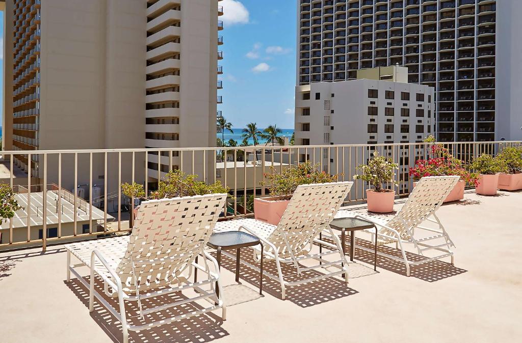 Ewa Hotel Waikiki image