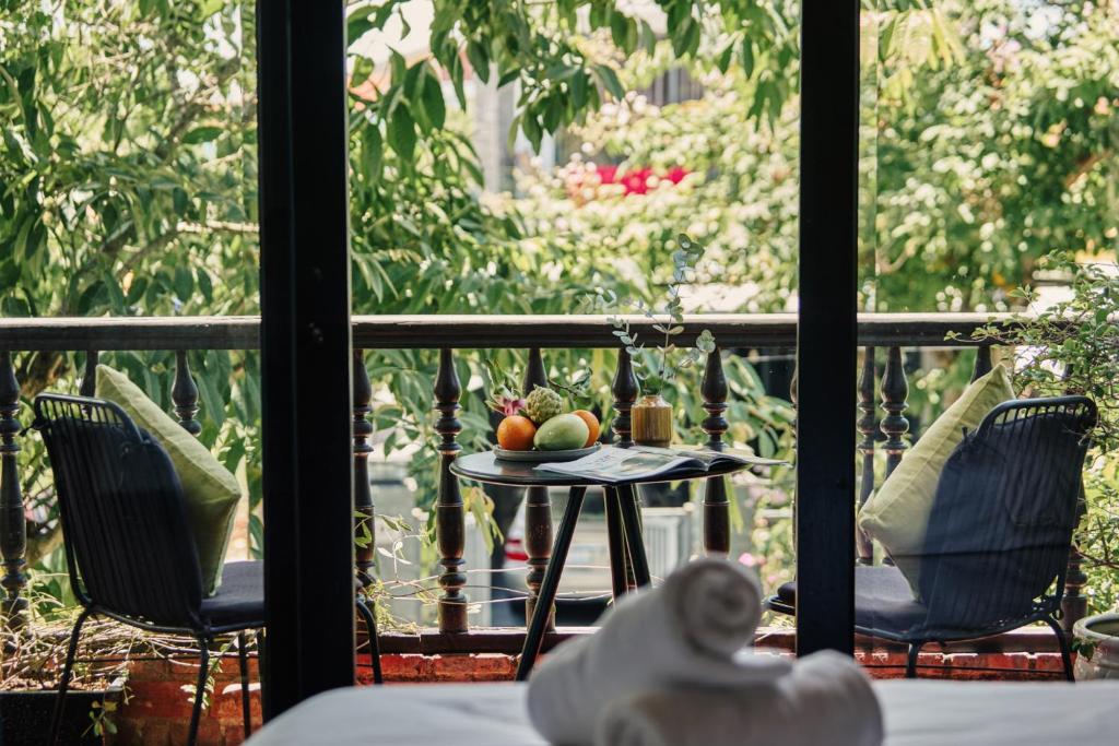 ART MUSEUM VILLAGE VILLA