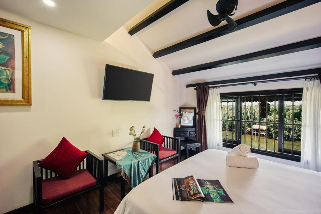 ART MUSEUM VILLAGE VILLA