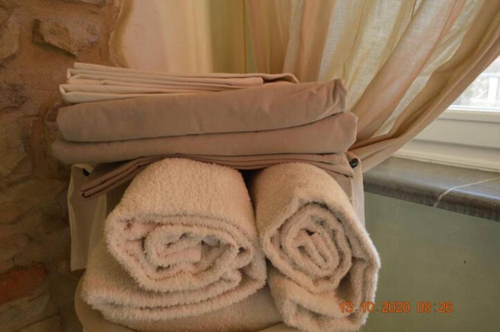 Villa Dacia bed bed and breakfast and Home Restaurant - Tap to explore photos