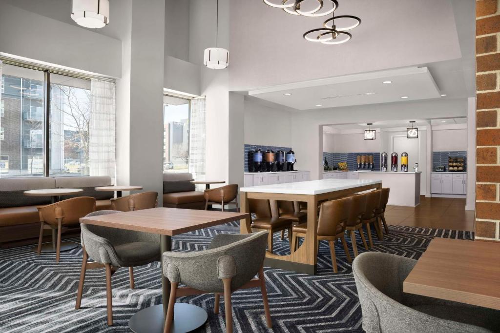 Homewood Suites by Hilton Omaha Downtown image