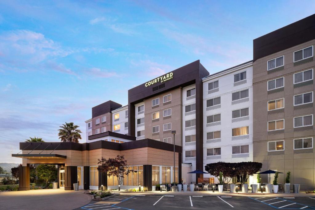 Courtyard San Francisco Airport Burlingame image