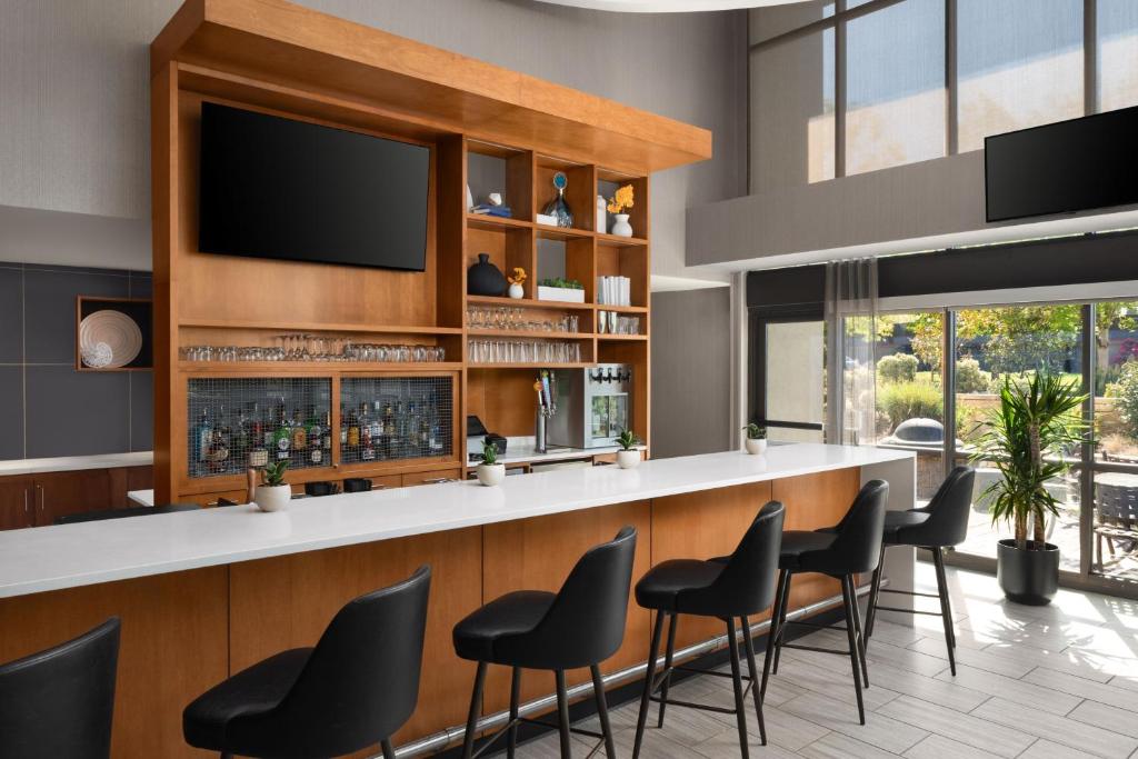 SpringHill Suites by Marriott Seattle Issaquah image