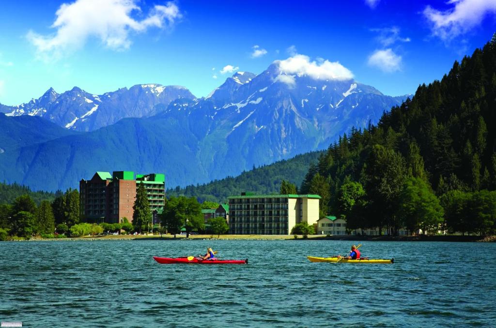 Harrison Hot Springs Resort & Spa photo 2