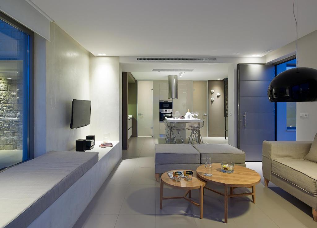 Youphoria Sea View Villas - Tap to explore photos