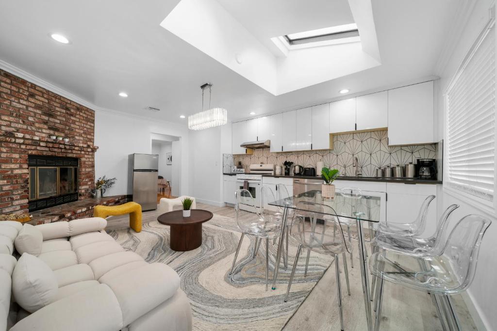 # Marbella Lane - Serene and Pristine 2BR Home - Tap to explore photos