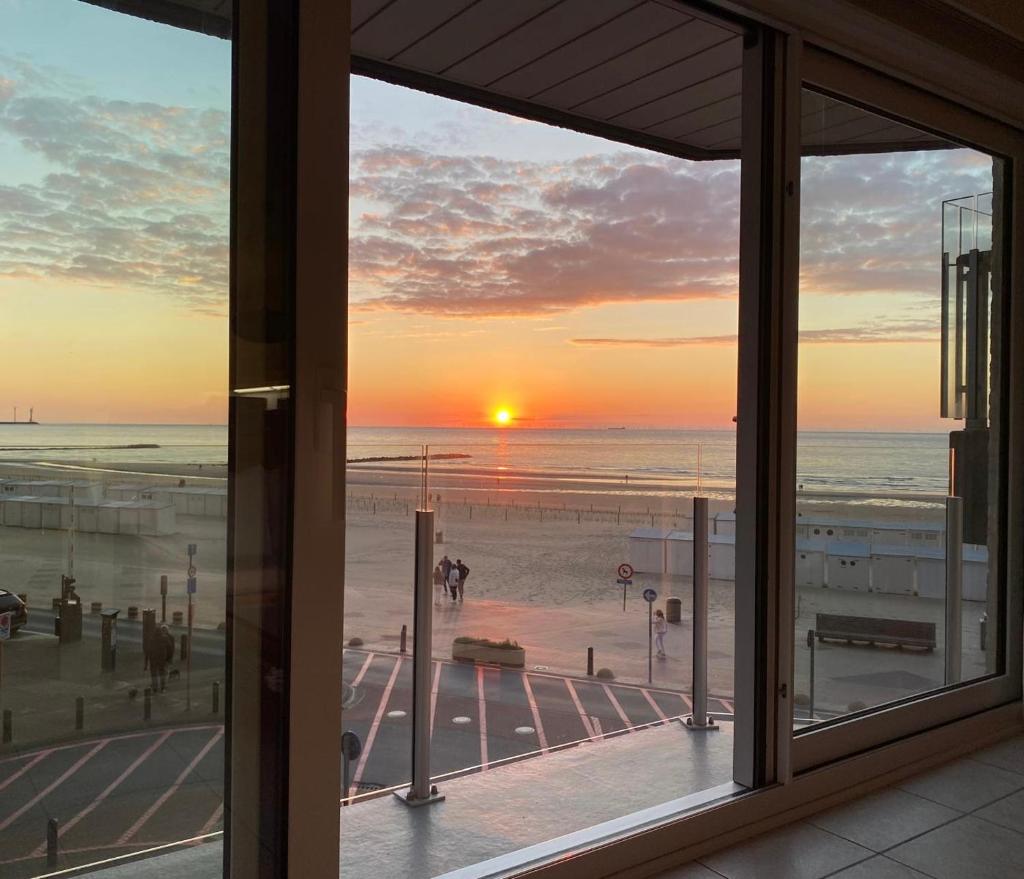BEACHVIEW and PARKING photo 3