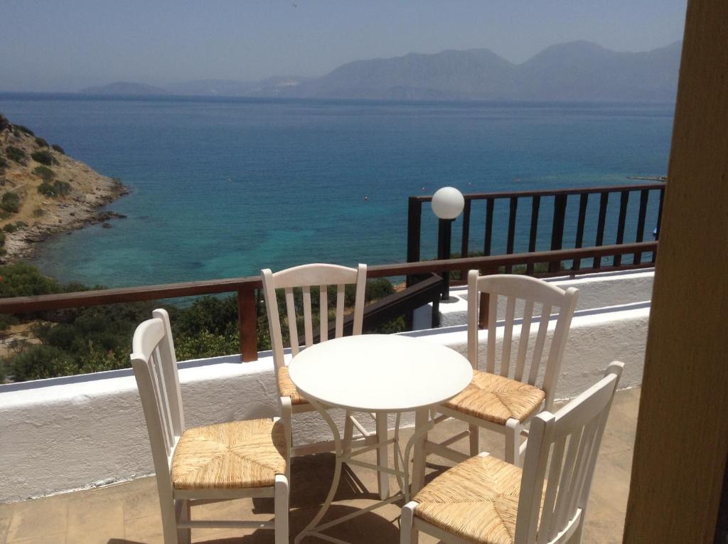 Апартаменты (Апартаменты с 1 спальней и видом на море (для 2-4 взрослых)), Cretan Village Hotel