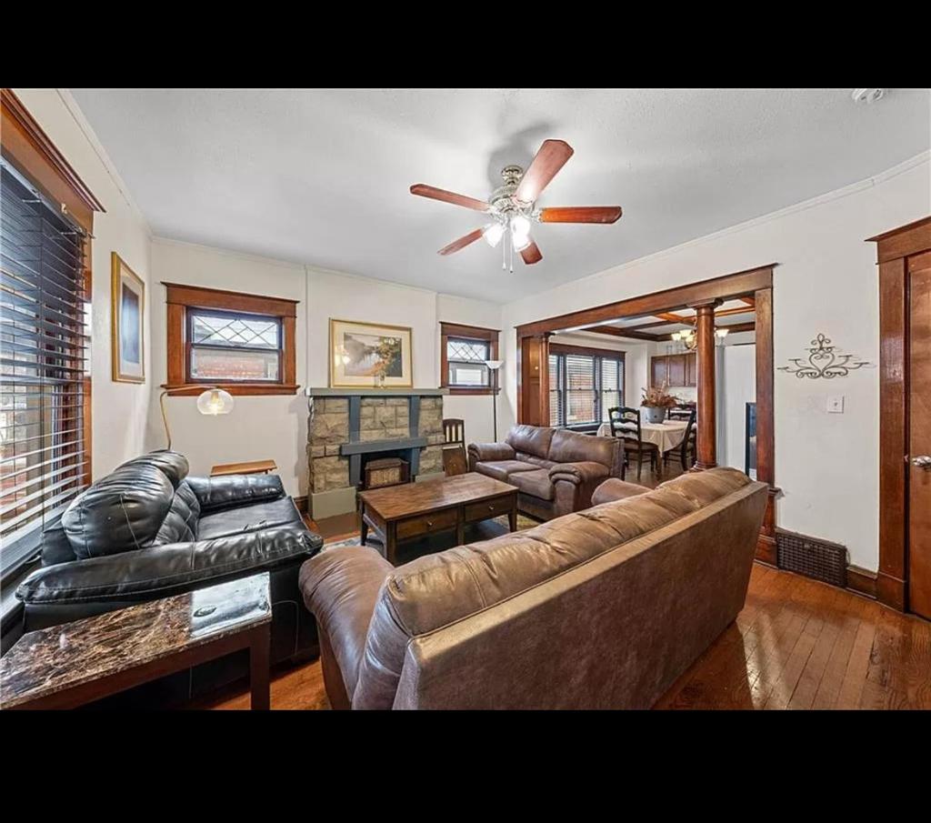 Whole unit for a family to stay image