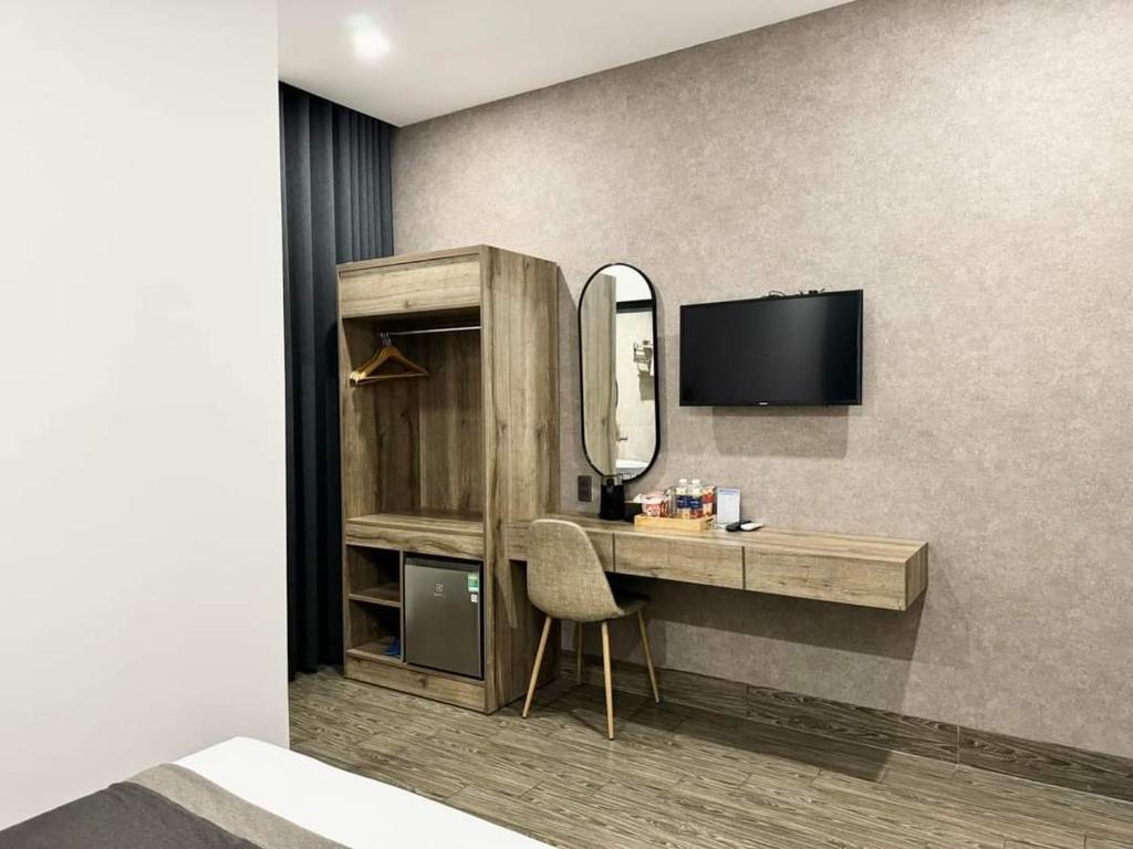 LION 6 HOTEL