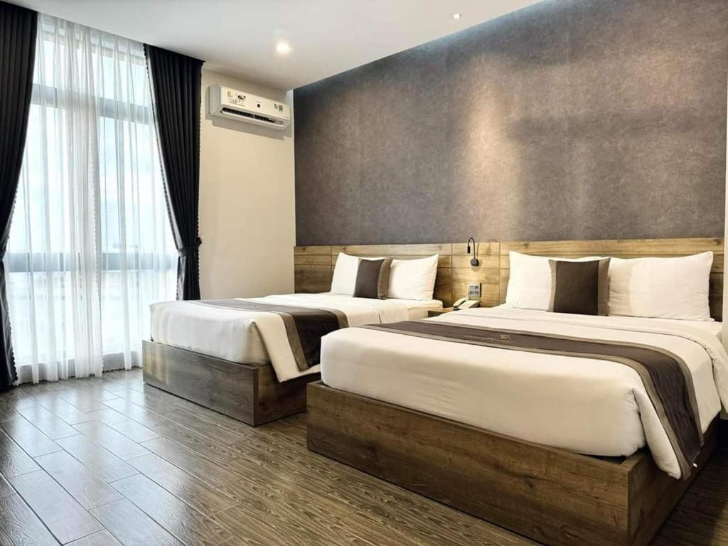 LION 6 HOTEL