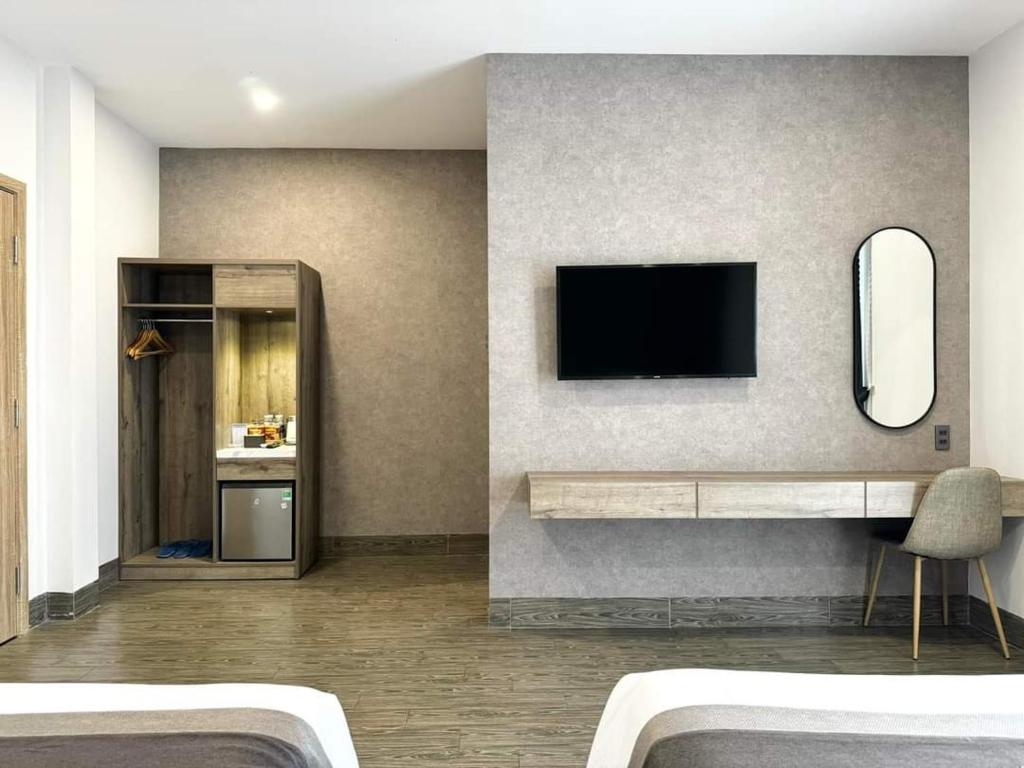 LION 6 HOTEL