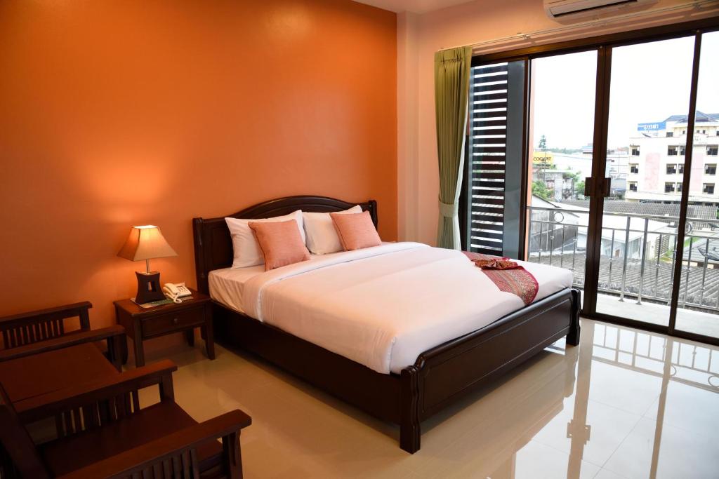 Двухместный (Улучшенный двухместный номер с 1 кроватью), Krabi Phetpailin Hotel