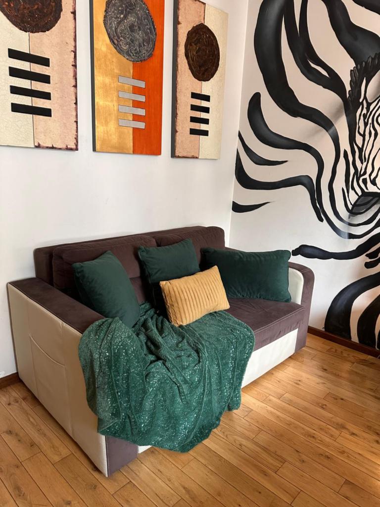 Africa Apartment - Tap to explore photos