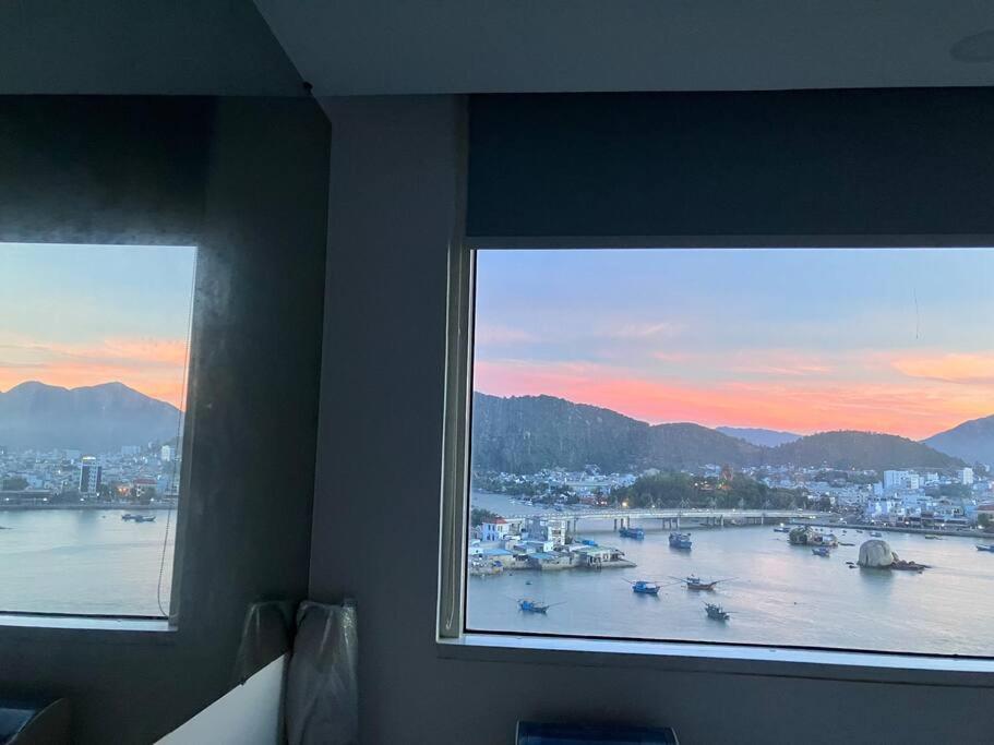 Vịnh Hoàng Hôn - Tháp Bà - Chợ Đầm